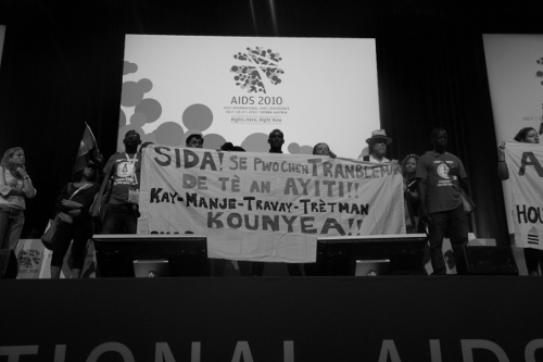 Welt-Aids-Konfernez Wien 20.07.2010: Solidaität mit Positiven auf Haiti (Foto: ACT UP Paris)